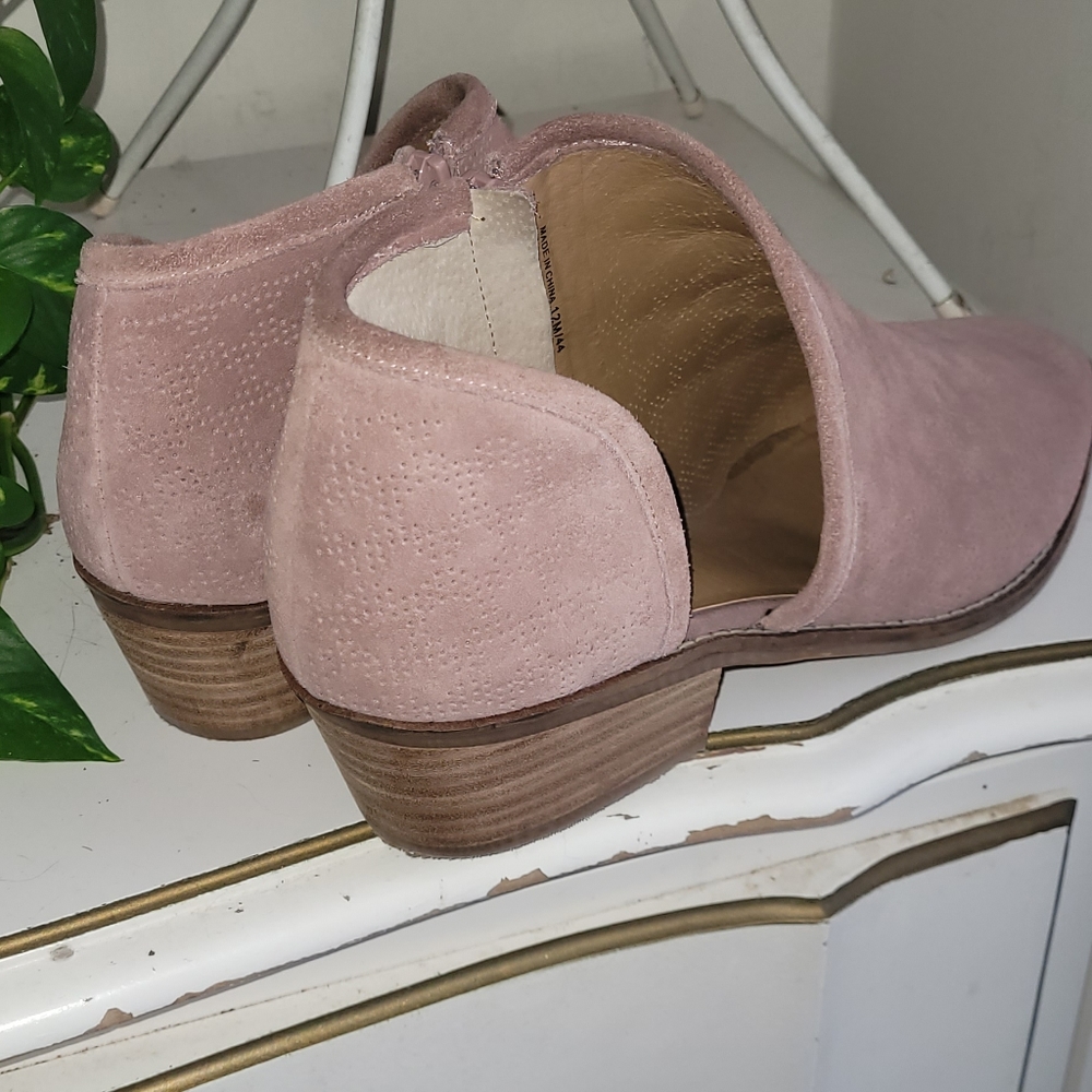 12M Booties